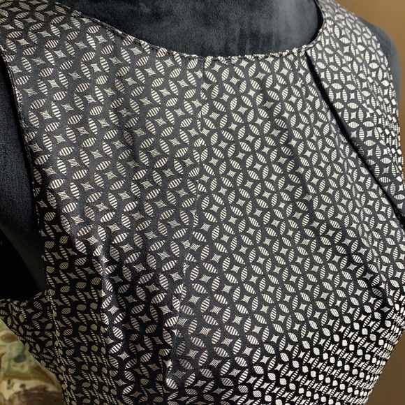 BB DAKOTA metallic sheen sleeveless dress - Picture 2 of 4